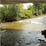 Řeka Slaná pod mostem v Tornaľe